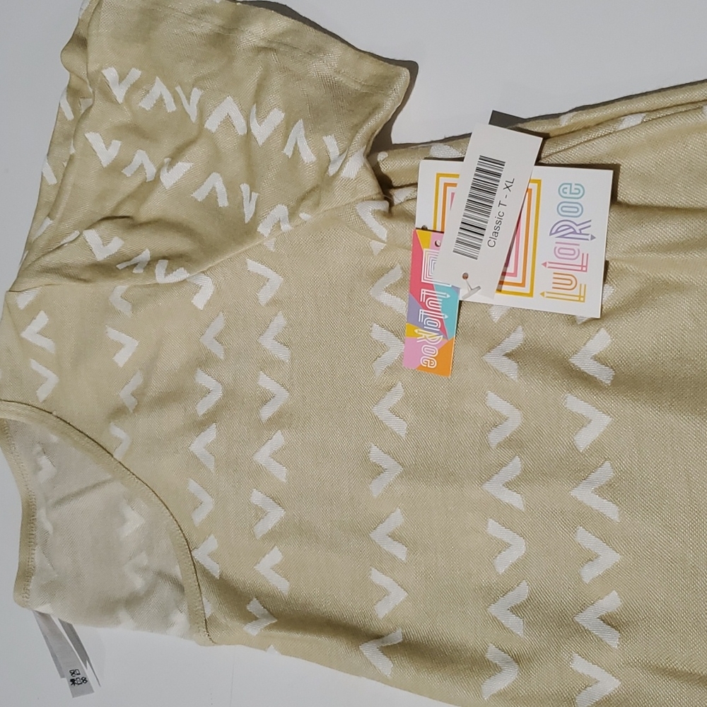 LuLaRoe XL Classic T